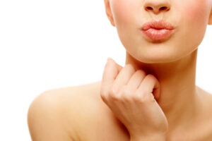 как ухаживать за кожей губ